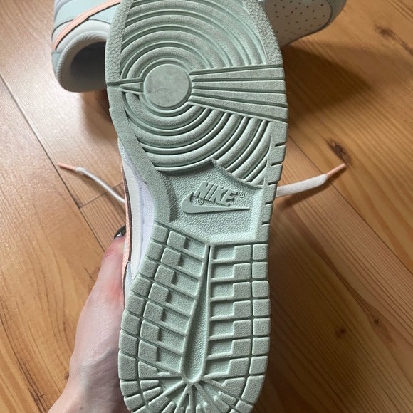 Nike Dunks - Picture 3 of 7